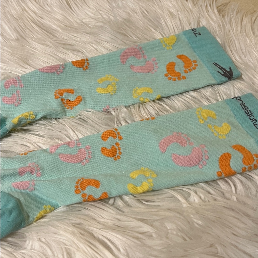 Colorful Footprint Compression Socks - Picture 7 of 8